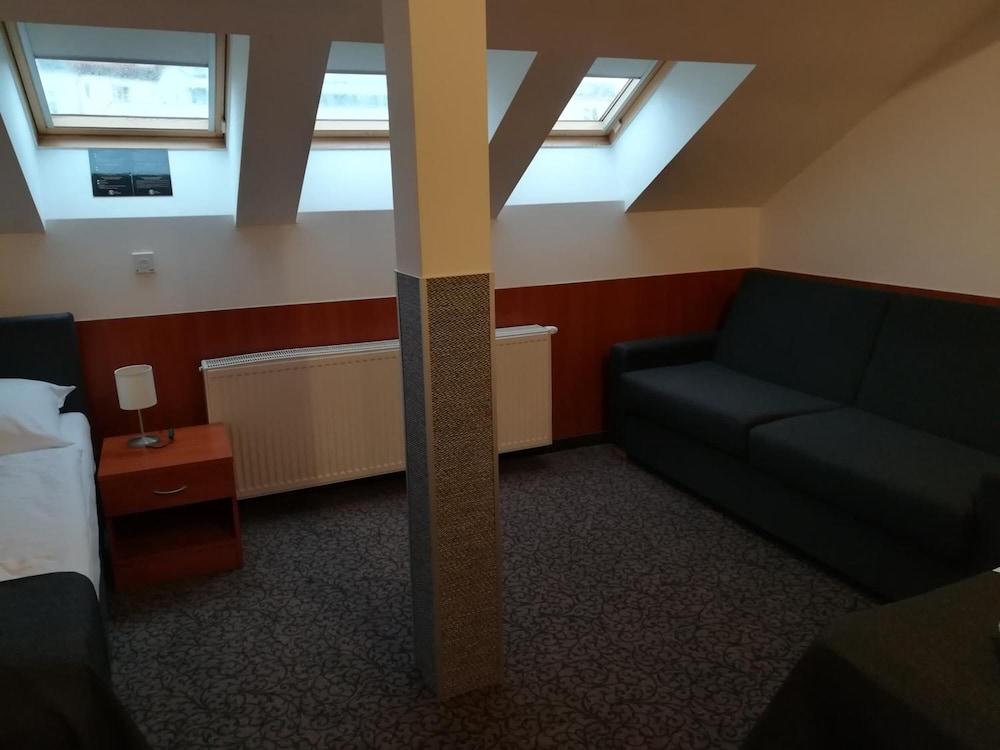 Hotel Zlata Vaha Prague Luaran gambar