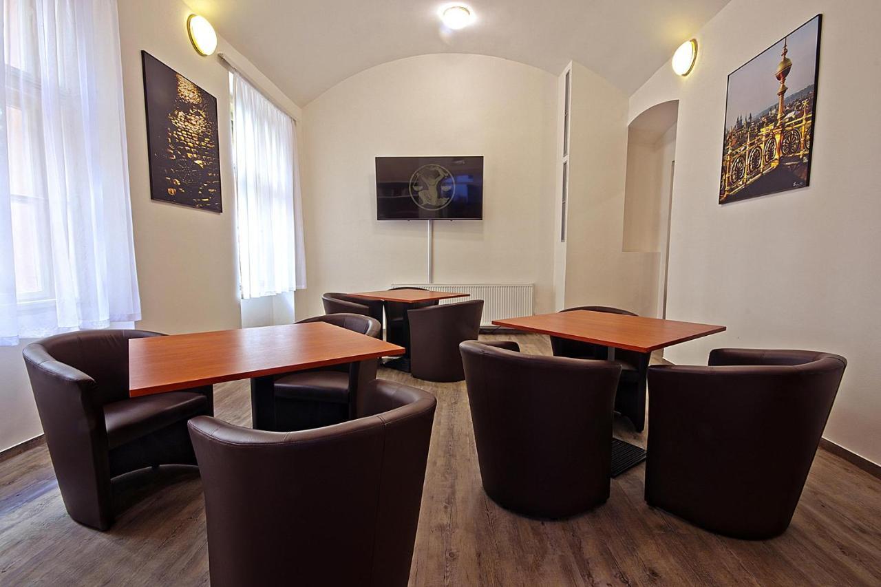 Hotel Zlata Vaha Prague Luaran gambar